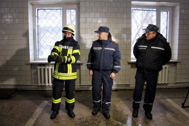Киевским спасателям обновили гардероб