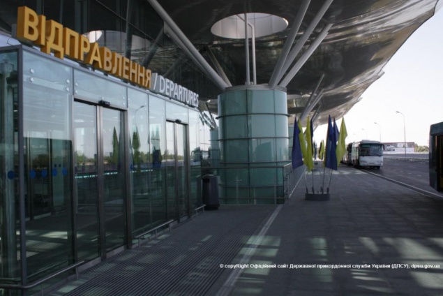 В аэропорту “Борисполь” задержали финансового мошенника из Саратова