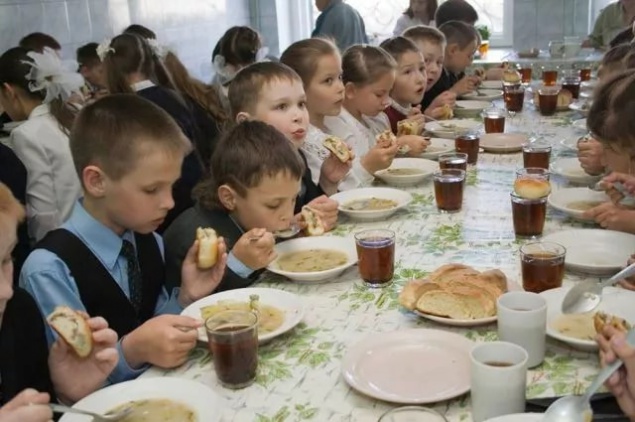 КП Броварского райсовета заработает миллион на питании требуховских школьников