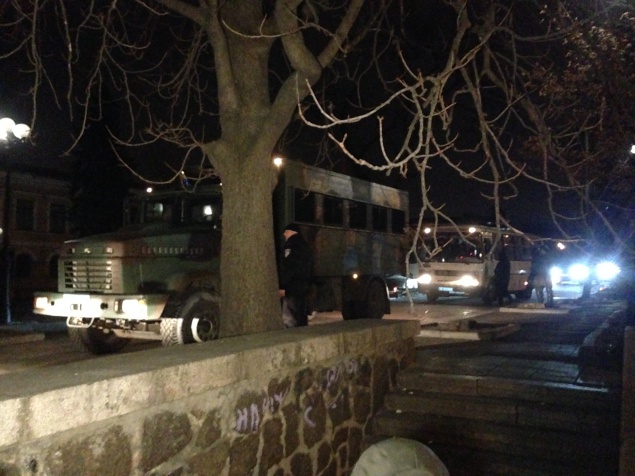 В центр Киева ночью приехали машины с бойцами Нацгвардии
