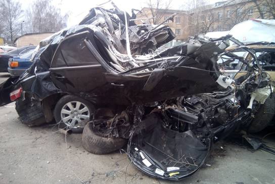Под Киевом в ДТП погибли трое молодых людей