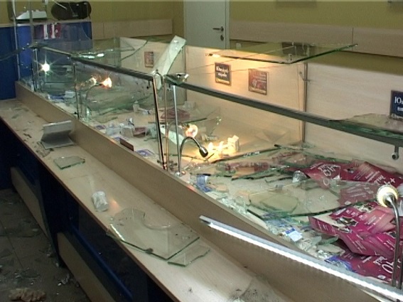 В Киеве ограбили ювелирный магазин и ранили охранника