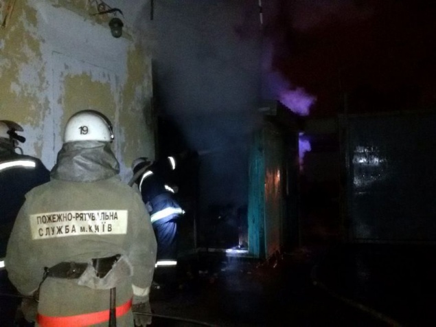 Во время пожара в Деснянском районе Киева погиб охранник