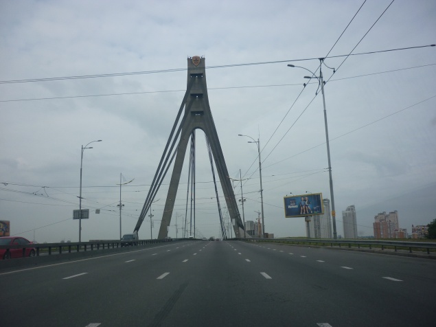 Из-за ремонта в Киеве перекроют движение по Московскому мосту