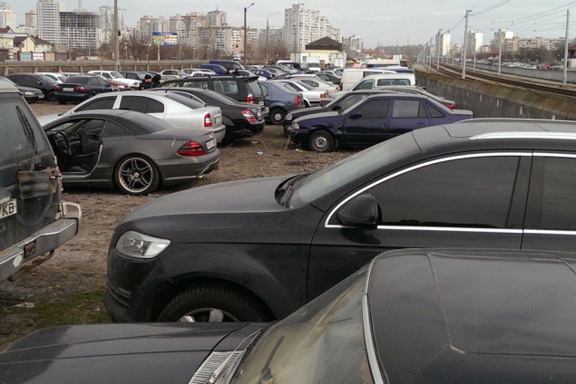 У полицейских Киева украли арестованные автомобили