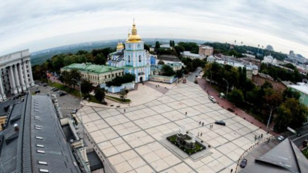 Киевские власти хотят строить паркинги под пятью столичными площадями
