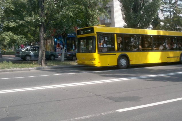 На поминальные дни в Киеве активизируют работу общественного транспорта и ограничат движение частных авто