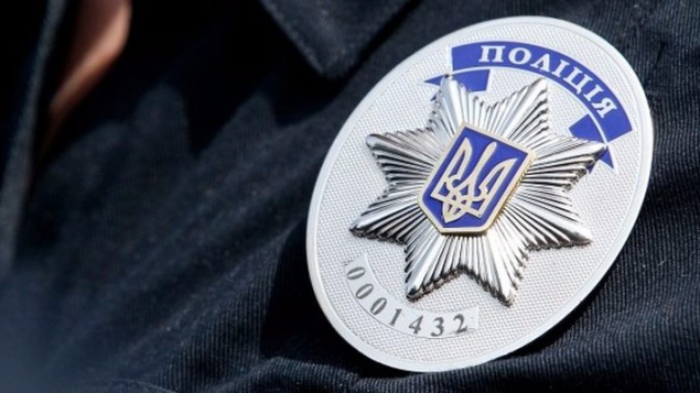 Под Киевом полицейский применил табельное оружие: злоумышленник в реанимации