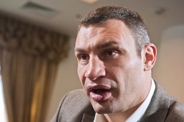 Три фракции обвинили Кличко в пассивном содействии беспорядкам в Киевсовете 21 апреля
