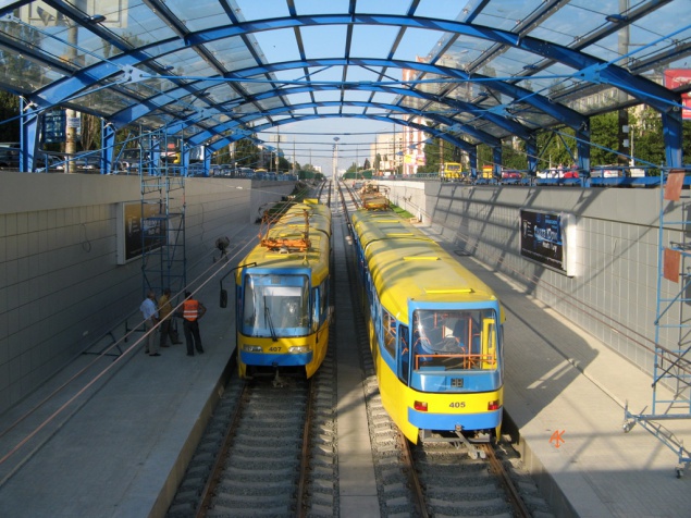 В киевском скоростном трамвае больше нельзя ездить по обычным талонам