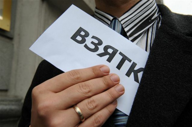 В Киеве бизнесмен пытался дать сотруднику СБУ 35 тыс. долларов взятки