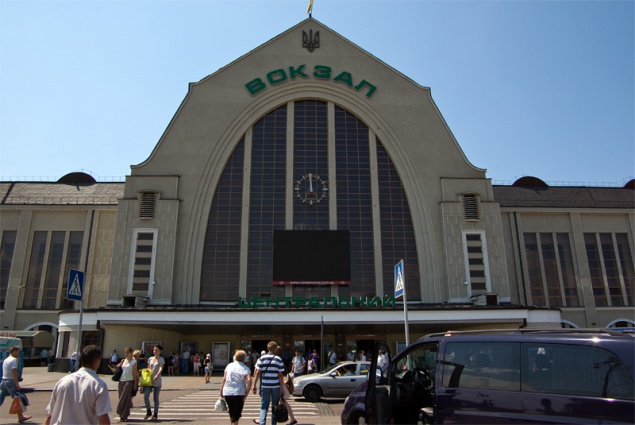 Ночью в Киеве “минировали” железнодорожный вокзал