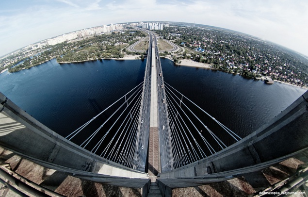 Движение по Южному мосту в Киеве ограничат на месяц
