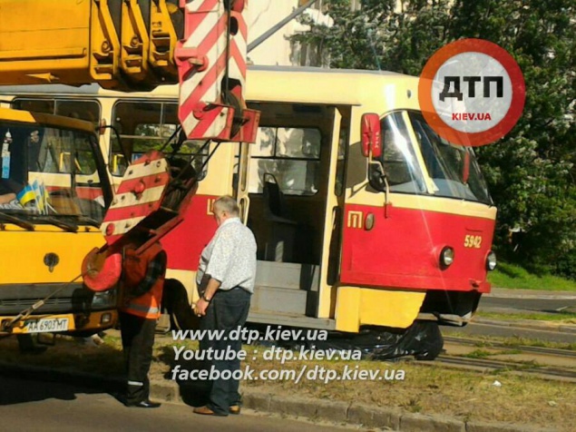 В Киеве трамвай раздавил пешехода (фото)