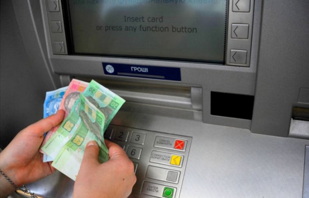 В Киеве из банкоматов неизвестные в масках похитили более полумиллиона гривен