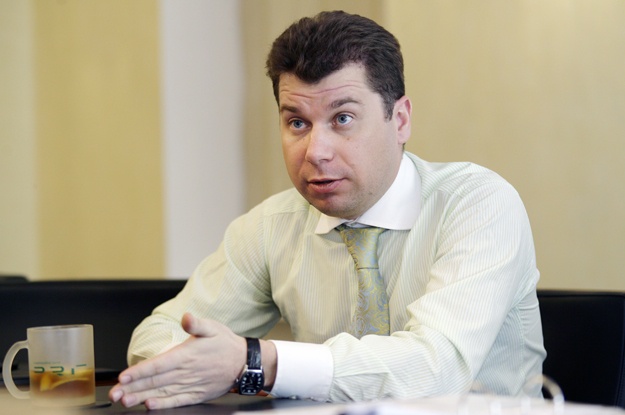 Депутат Киевсовета просит полицию разобраться с исчезновением голосов под петицией об увольнении Фиданян