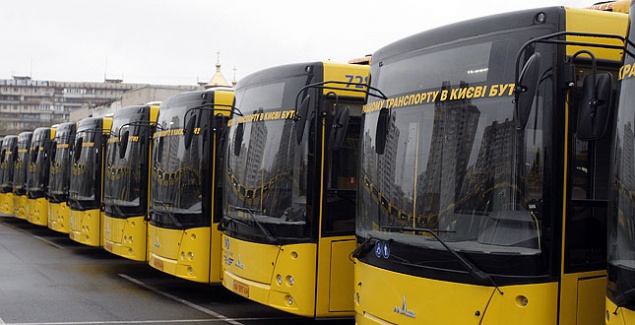 В Киеве продлили автобусный маршрут и увеличили количество трамваев
