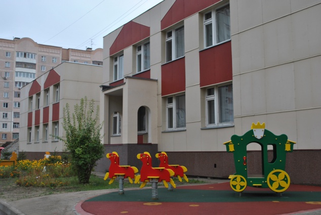 Жители микрорайона Новая Дарница жалуются на отсутствие мест в детсадах и школах