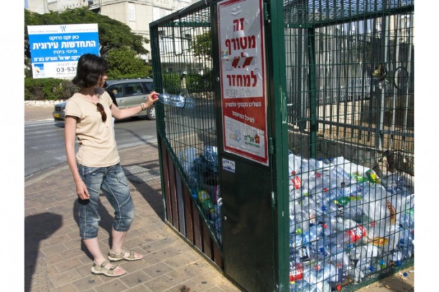 Киевляне предлагают установить контейнеры для пластиковых отходов