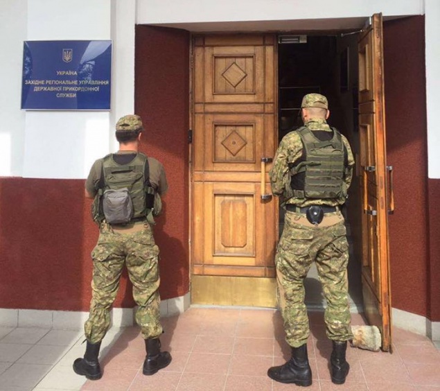 Генпрокуратура сообщила об аресте четырех офицеров Госпогранслужбы