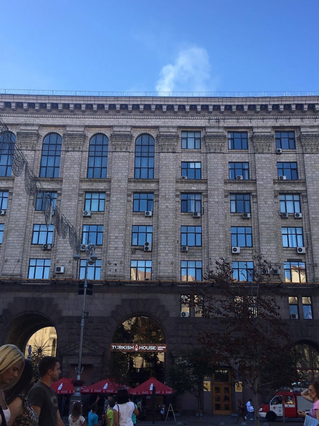 В Киеве на Крещатике горит здание Минагрополитики