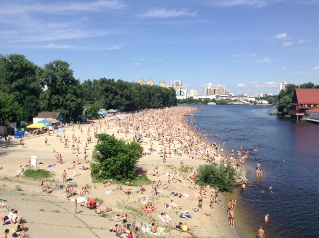 В Киеве могут закрыть 10 пляжей из-за кишечной палочки