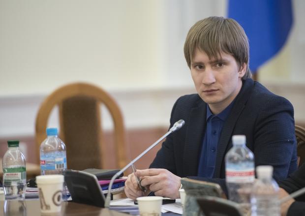 Бондаренко не может качественно организовать документооборот в киевской системе “АСКОД”