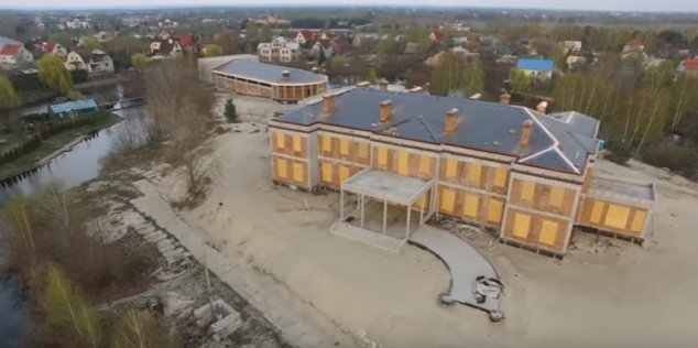 Левочкин достраивает свой особняк в Конча-Заспе (видео)