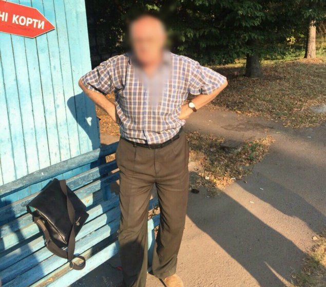 На взятке в Киеве задержали чиновника ГП “Укрметртестстандарт”