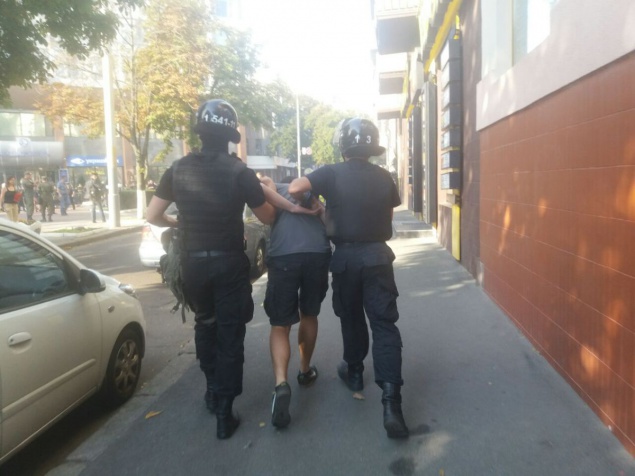 ​В результате столкновений под “Киевгорстроем” задержаны 3 человека