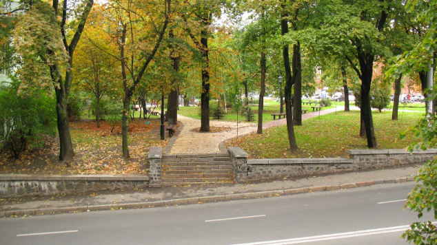 “Киевзеленстрой” заказал у давнего знакомого реконструкцию сквера в Оболонском районе Киева за 1,3 млн гривен