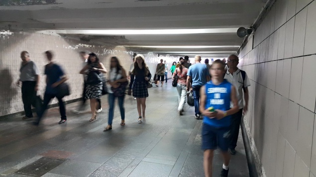 Переход на столичной станции метро “Лесная” очистили от МАФов