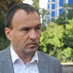 Фракции “Единство” и “Солидарность” задобрили Ахметова на полмиллиарда гривен из столичного бюджета