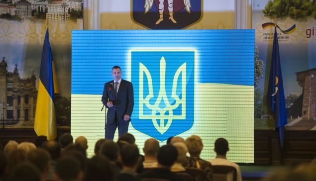 Городские власти обещают Киеву 15 новых скорых до конца года