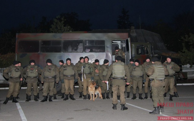Бровары на Киевщине каждую ночь в выходные будут охранять совместные патрули полиции и Нацгвардии (фото)