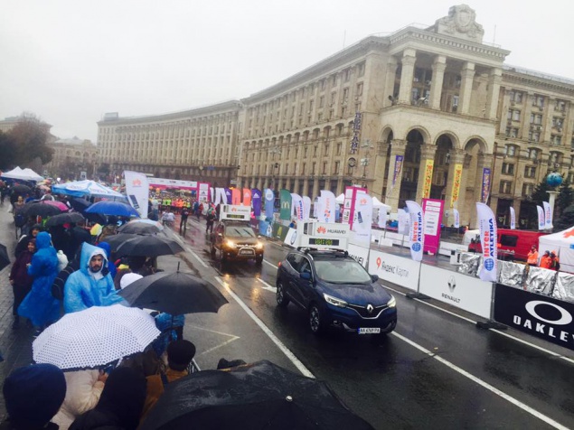 Проведению марафона в Киеве дождь не помешал