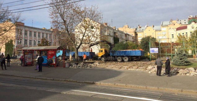 Киевские власти обещают до декабря реконструировать сквер “Красная пресня” в Киеве