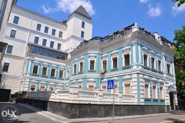 Офис Партии Регионов в Киеве выставили на продажу за 16 млн долларов