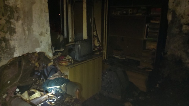 Пожар в многоэтажке в Святошинском районе: в квартире обнаружили труп, соседей эвакуировали (фото)