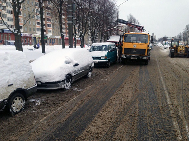 Автомобили, мешающие уборке снега, будут эвакуированы - Петр Пантелеев
