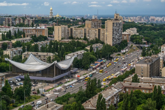 В Киеве реконструируют транспортную развязку возле бульвара Дружбы Народов