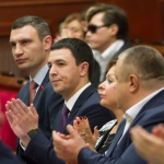 Подарки “Солидарности”: команда Кличко таки утвердила позорные ДПТ Никольской Слободки и Совских прудов до нового года