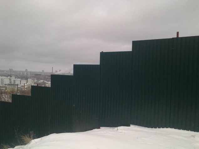 Забор на Щекавице демонтируют добровольно те, кто его установил - Белоцерковец