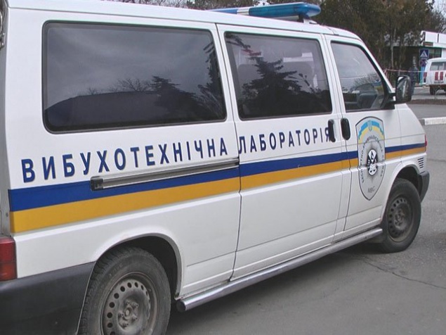 Около 800 человек эвакуировала киевская полиция из-за сообщения о заминировании супермаркета