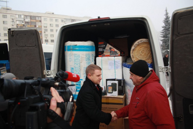 Киевская область отправила 44 автобуса технической помощи бойцам АТО