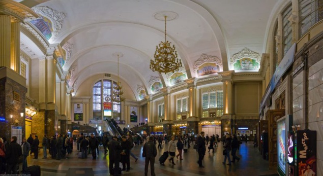 Эскалатор на железнодорожном вокзале Киева будет работать по расписанию