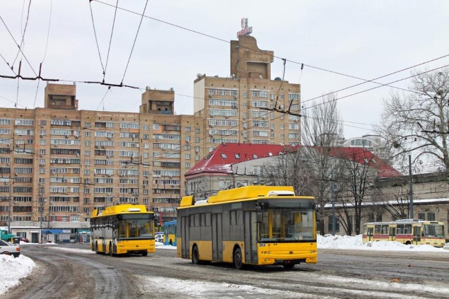 Киев купил два “автономных” троллейбуса с кондиционерами