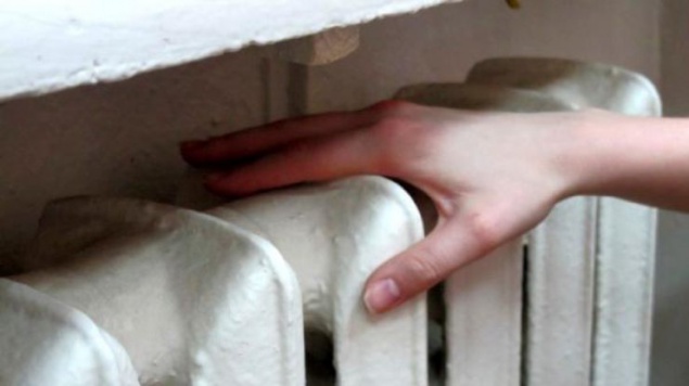 В Киеве на Троещине до конца дня отключат отопление из-за повреждения тепломагистрали