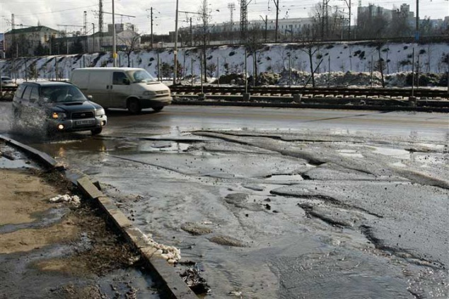 Депутаты Киевсовета будут полгода проверять “прошлогодние” дороги