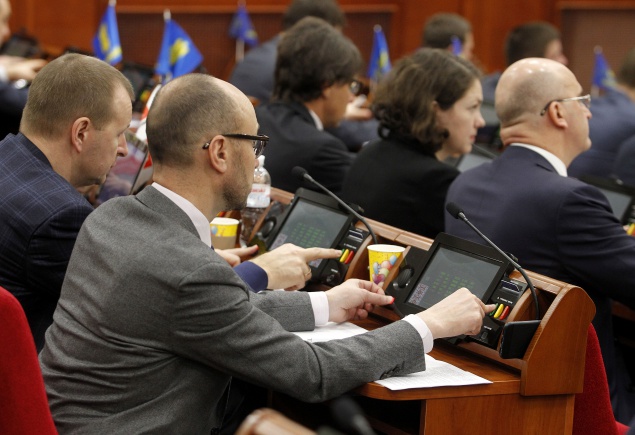 Киевсовет просит парламент разработать четкие правила размещения кемпингов в столице